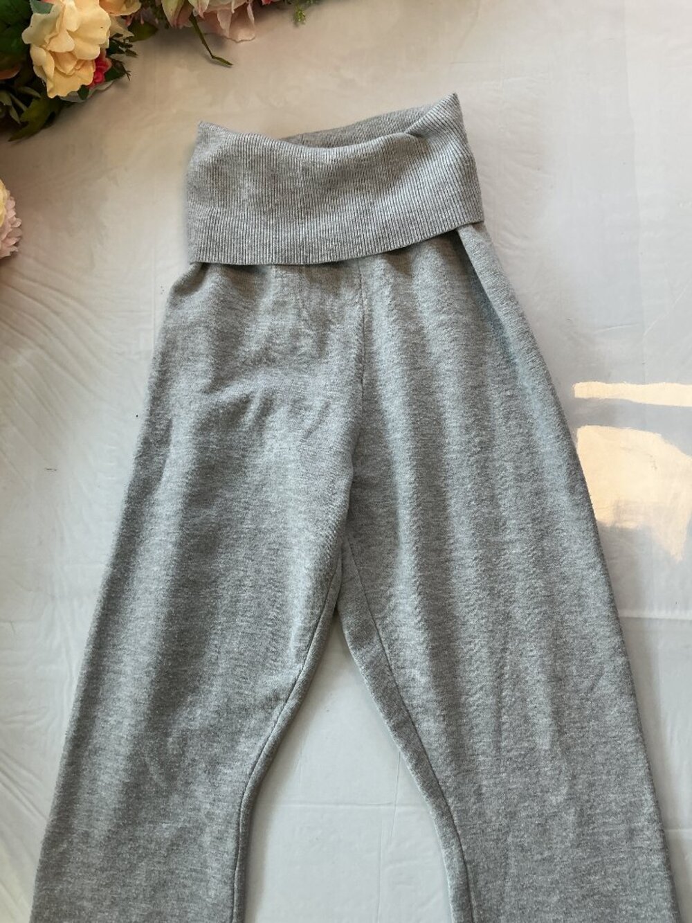3/$20 Bundle 🌈 No Boundaries Foldover Flare Pants Gray Size S 4-6 - Picture 12 of 12